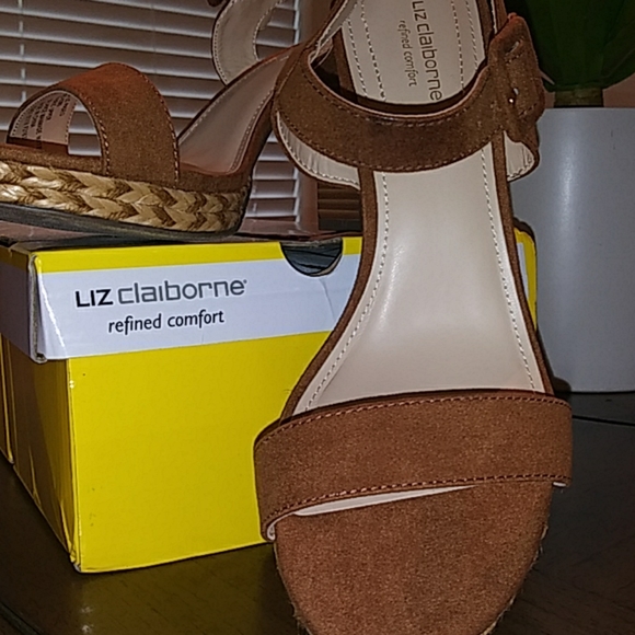 Liz Claiborne Heel's - Picture 8 of 8